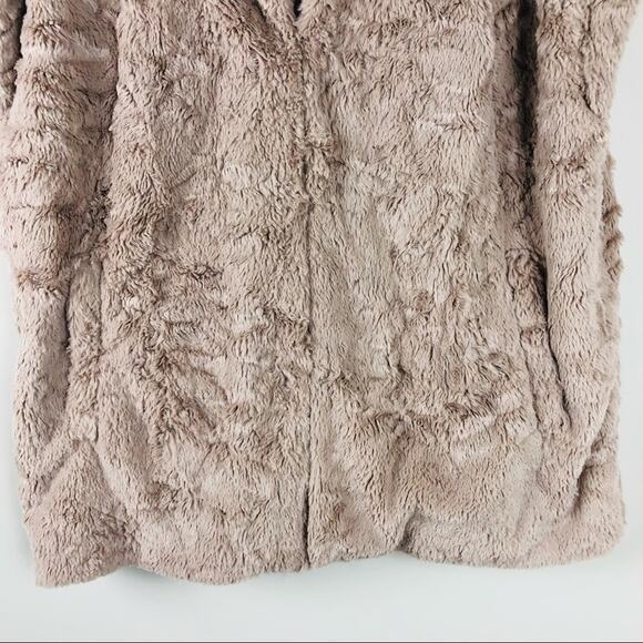 Katie Todd tan faux fur lined teddy pockets open or closed vest medium - Picture 3 of 9